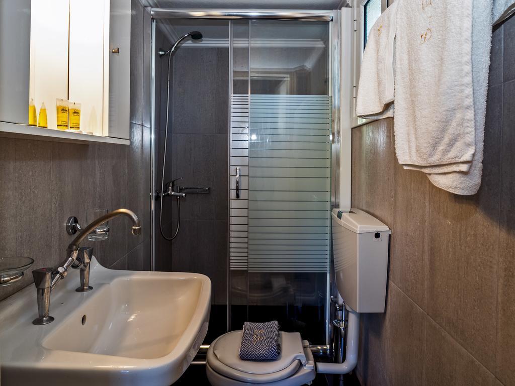 Sea Breeze Apartments Lixouri Esterno foto